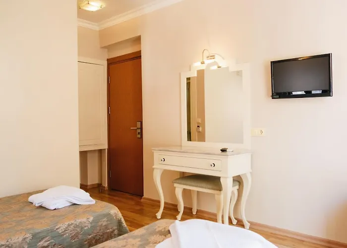Del Mare Hotel *