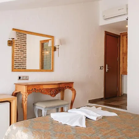 Del Mare Hotel *